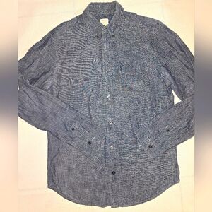 GAP Men's Long Sleeve Blue Button Down Shirt. Size M